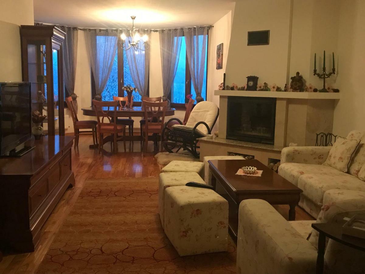 Trovanti Apartment Feleacu ภายนอก รูปภาพ